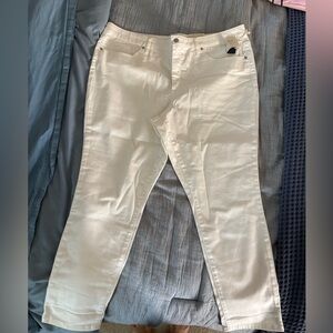 Universal Thread high rise white crop jean